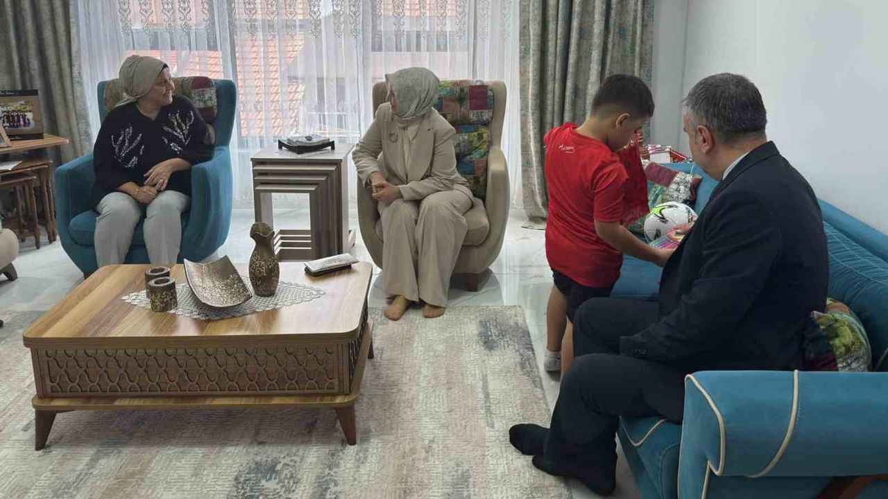 Eskişehir'de koruyucu aile ziyaretinde çocuğun yararı ön plana çıktı