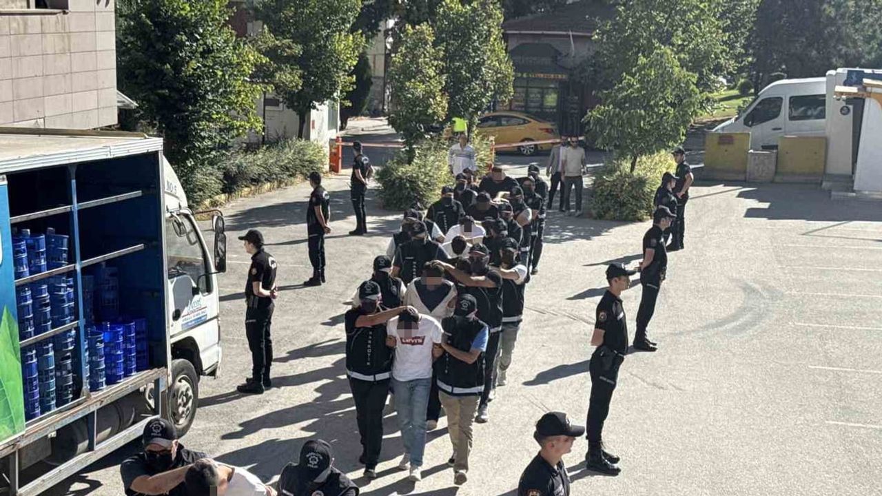 Eskişehir'de paket ihbarı büyük operasyona dönüştü: 147 bin 321 hap ele geçirildi