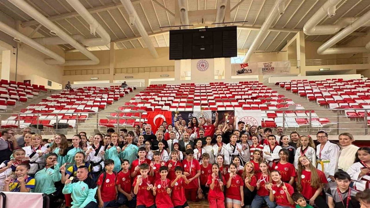 Eskişehir’de poomsae coşkusu: Nadir Özsoy anısına kupalar sahibini buldu