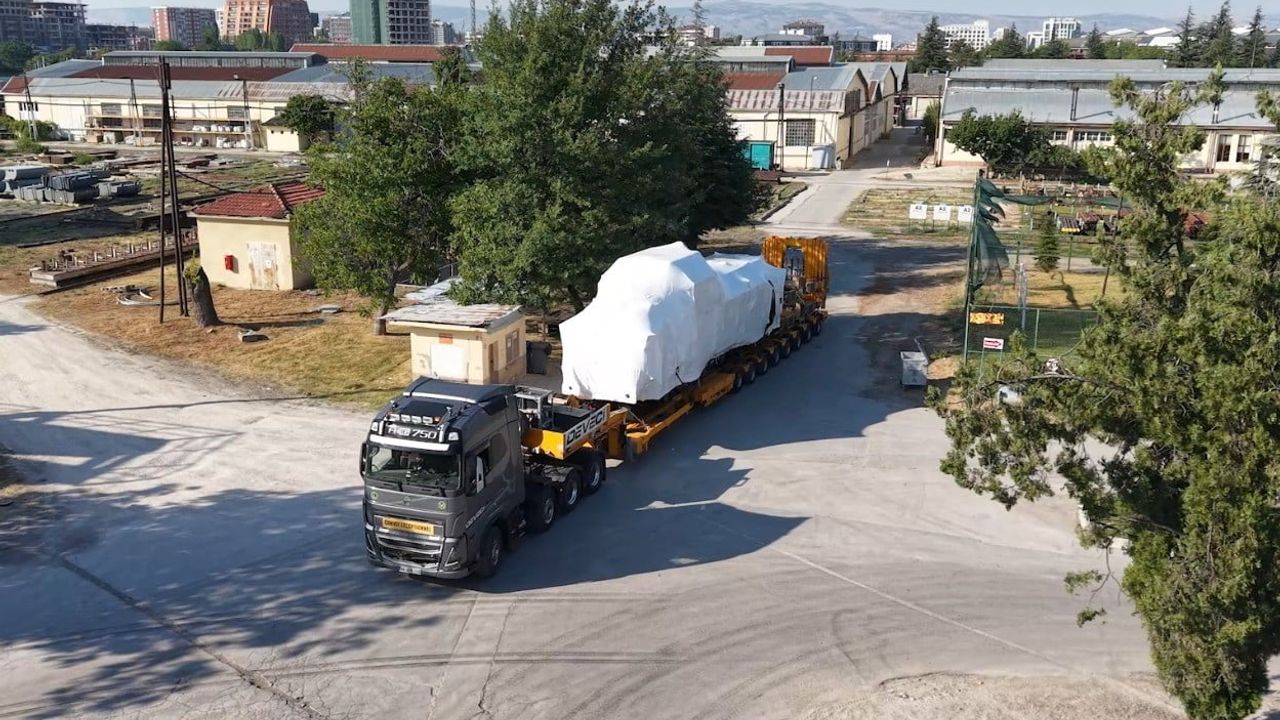 Eskişehir’den Tanzanya’ya yerli lokomotif: DE 10000 uluslararası göreve uğurlandı