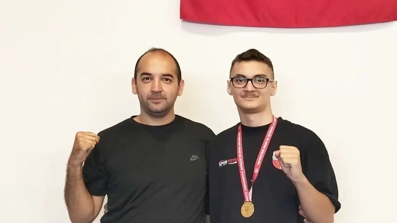 Eskişehir gururlandıran zafer: Efe Demirli +69 kilogram yıldızlar kick light'ta şampiyon