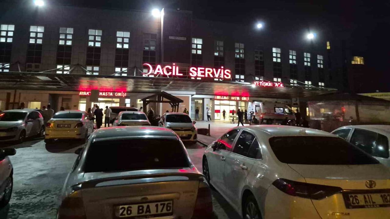 Eskişehir'in Vural Sokak'ta geceyi karartan bıçaklı kavga