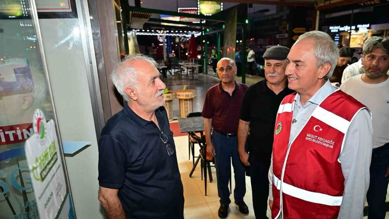 Esnafın desteğiyle büyüyor: Temizlik Kirletmemektir kampanyası Kepez'te
