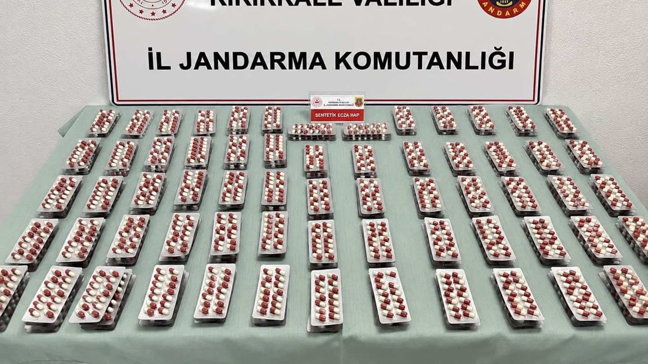 Evde arama operasyonu Yahşihan'da 2 bin 926 sentetik ecza hap bulundu