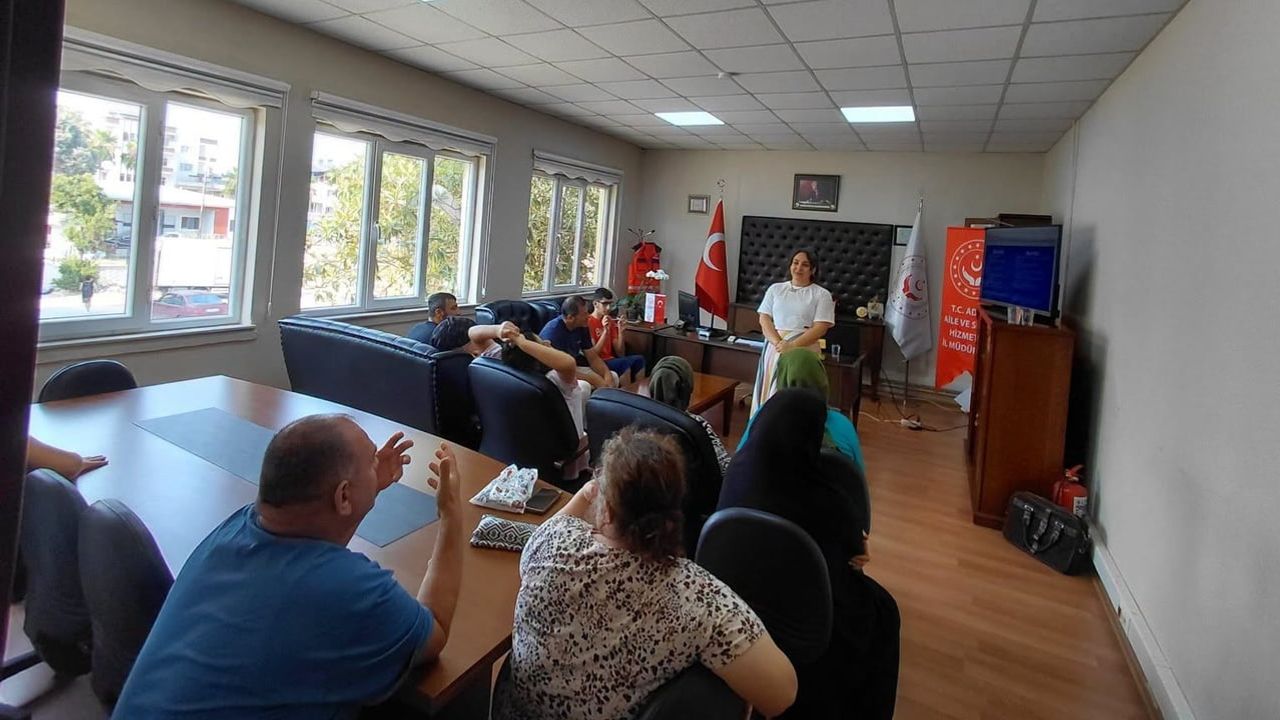 Evde bakım alan ailelere iletişim ve medya okuryazarlığı eğitimi