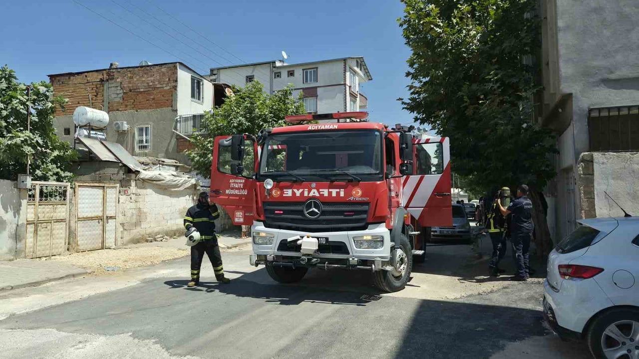 evde çamaşır makinesinden çıkan yangın itfaiyenin müdahalesiyle kontrol altına alındı
