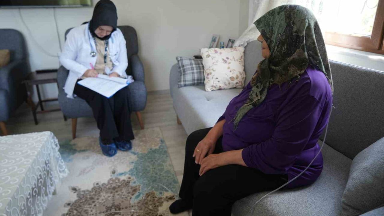 Evde sağlık ekipleri niğde’de ulaşım sorunu olan hastalara kapsamlı bakım sunuyor