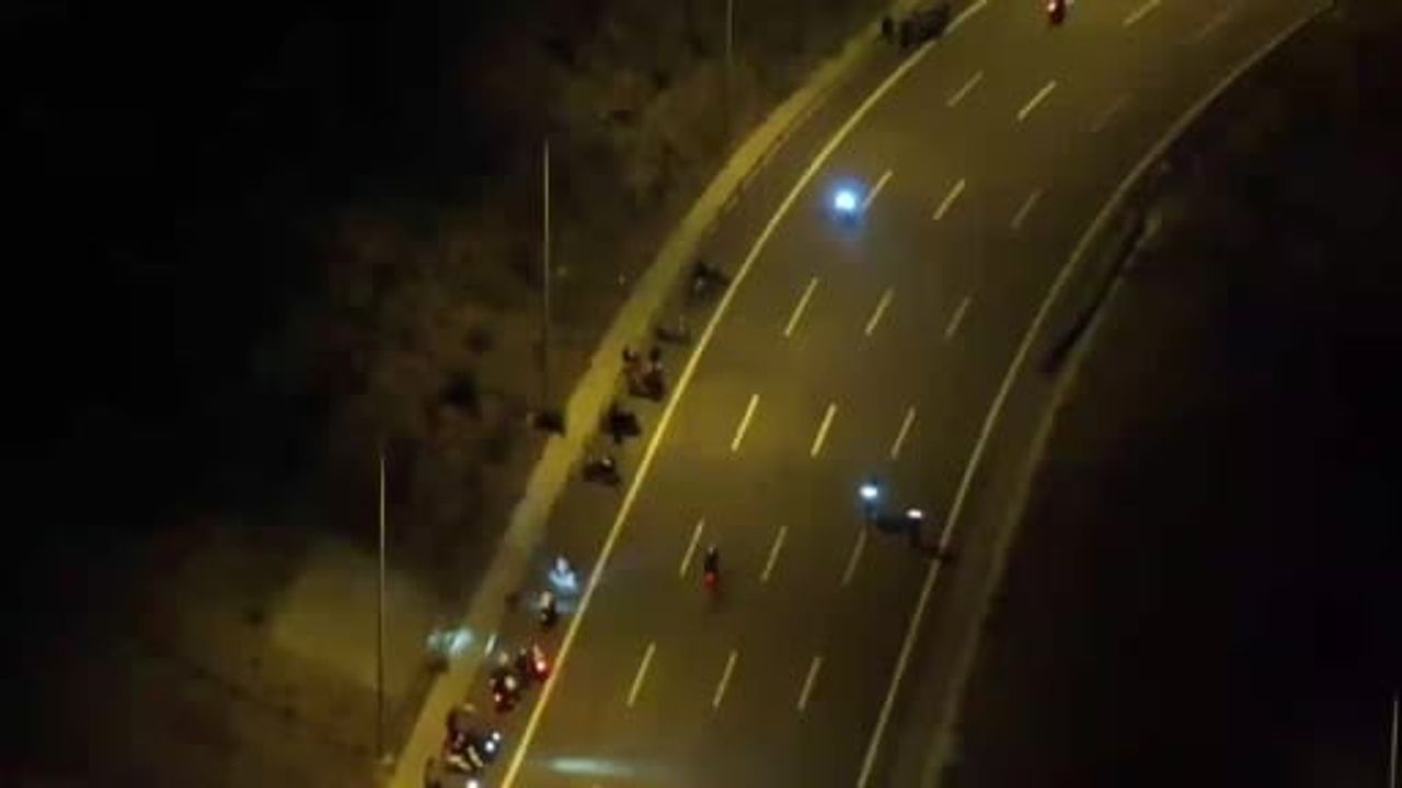 Eyüpsultan'da tünelde akrobatik gösteri: 58 motosiklet sürücüsü yakalandı