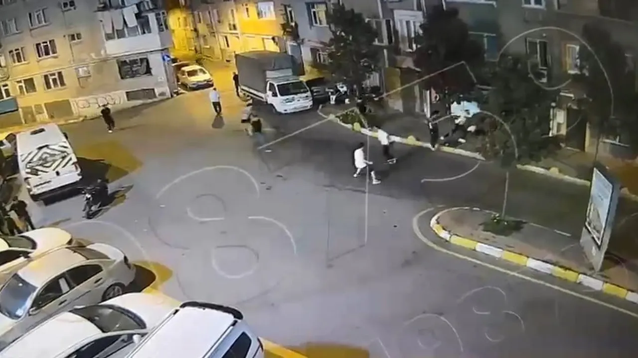 fatih'te barışma buluşması bıçaklı kavgaya dönüştü: 19 yaşındaki genç yaşamını yitirdi