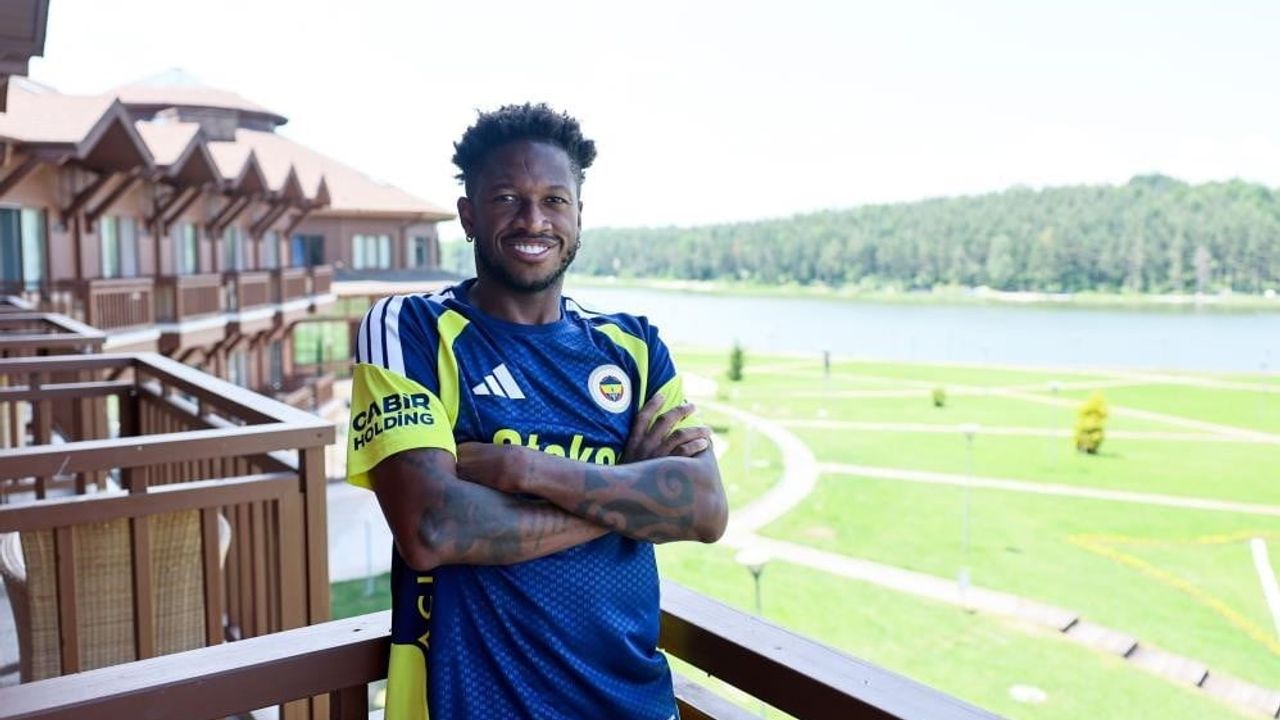 Fenerbahçe'de kadro değişimi: Fred karşılıklı fesihle ayrıldı
