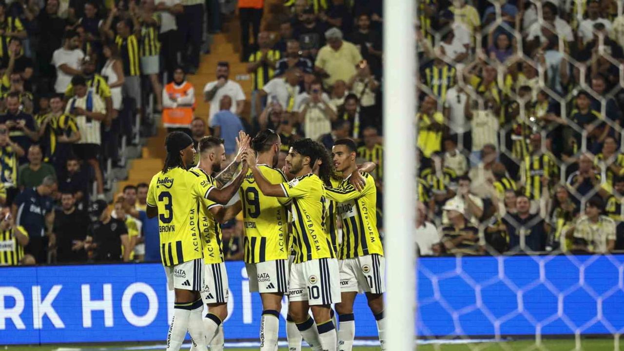 Fenerbahçe konyaspor karşısında beş maçlık galibiyet serisini sürdürdü