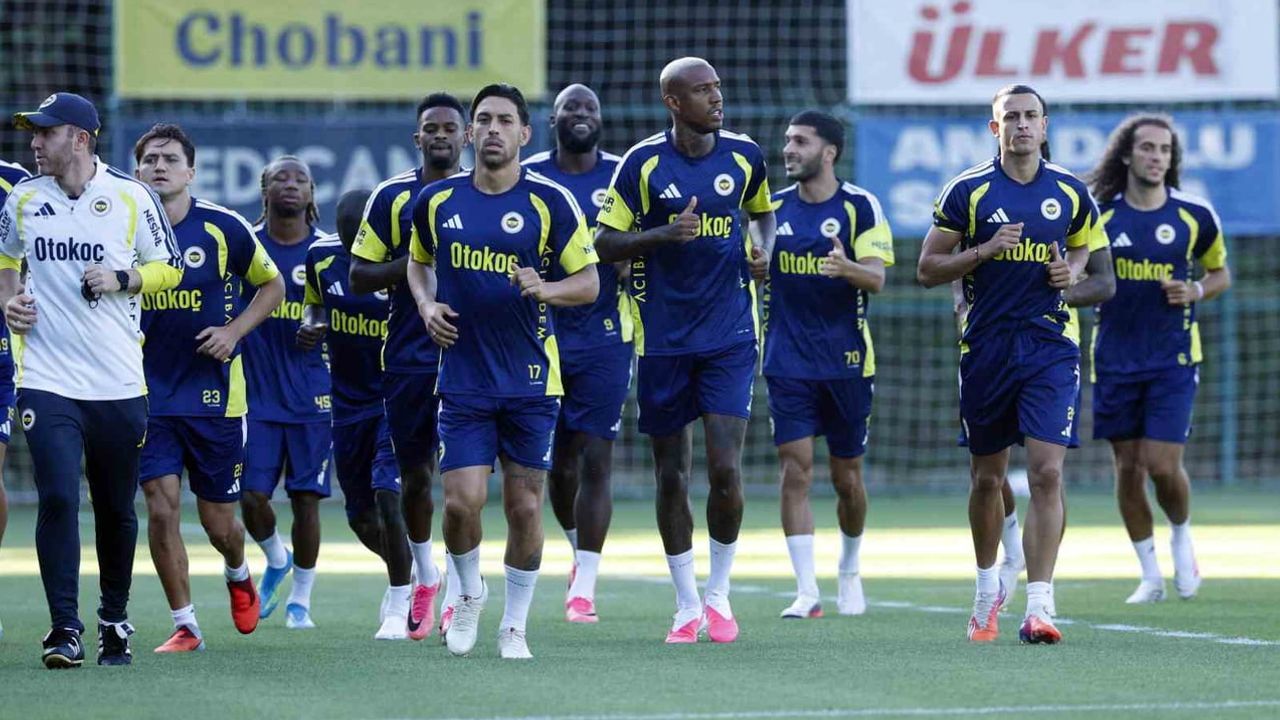 Fenerbahçe Lyon sınavı öncesi son provayı Can Bartu Tesisleri'nde yaptı