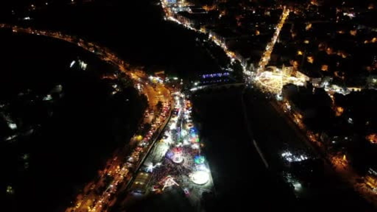 Festival Taşköprü'yü doldurdu: 36 binlik ilçede kilometrelerce araç kuyruğu