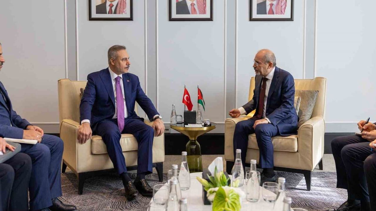 Fidan Amman'da Safadi ile bölgesel iş birliğini görüştü