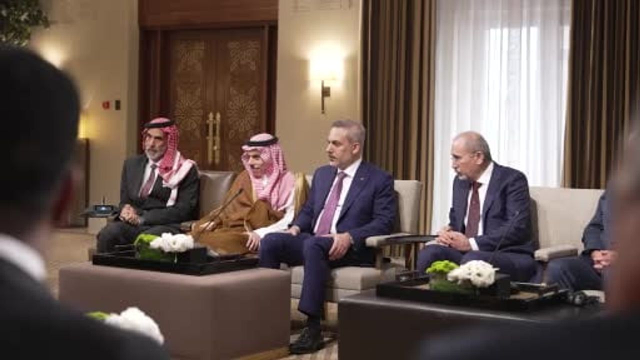 Fidan, Ürdün Kralı II. Abdullah ile Amman'da görüştü
