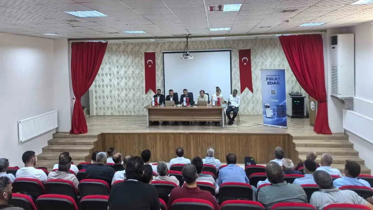Fırat EDAŞ muhtarlarla sahadan yatırım planı yapıyor