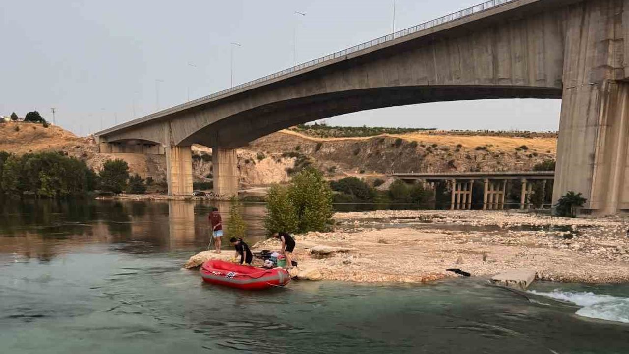 Fırat kıyısında piknik dönüşü mahsur kalan 10 kişi kurtarıldı