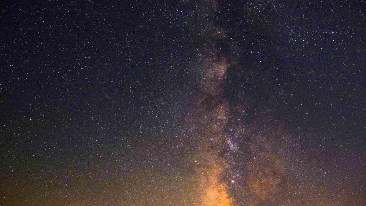 Fisandun Barajı'nda Perseid meteorları gökyüzünde ışık şöleni sundu