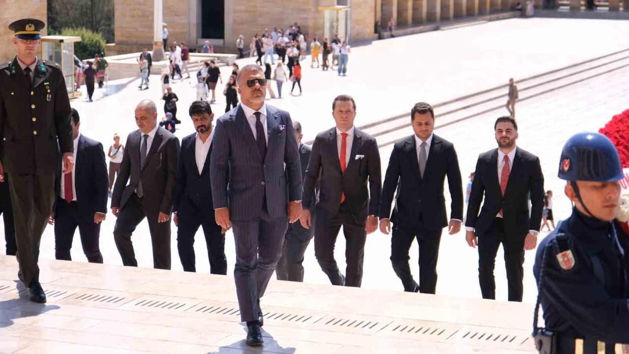 GAİB heyeti Anıtkabir'de üretim ve ihracata bağlılık mesajı verdi