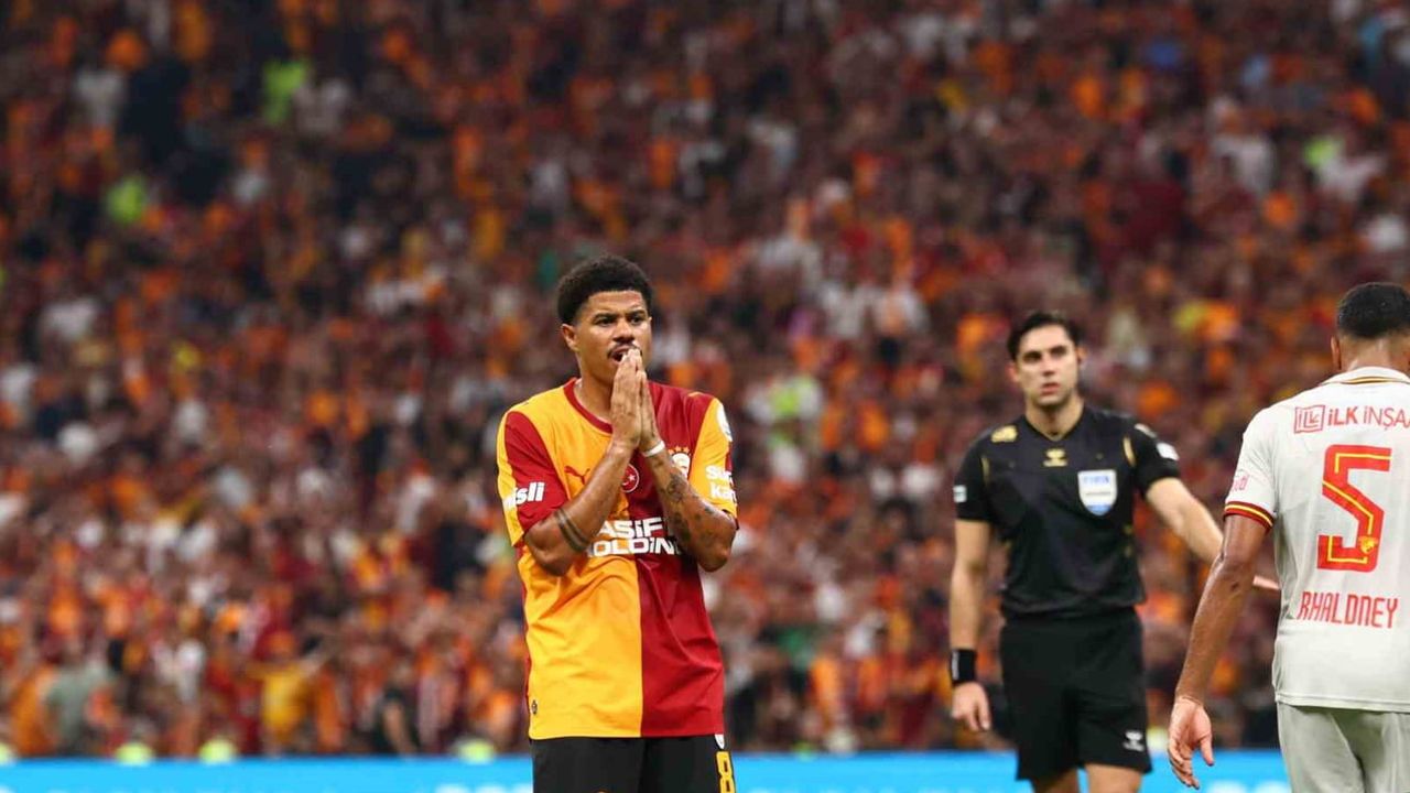 Galatasaray'da Gabriel Sara'dan sezonun ilk gol sevinci
