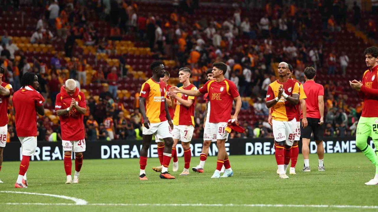 Galatasaray evinde Çorum'la 2-2 berabere kalarak sezona 1 puanla başladı