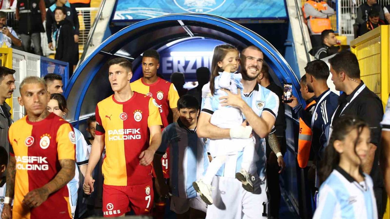 Galatasaray ilk 15 dakikada Erzurumspor karşısında üstünlüğü ele geçirdi
