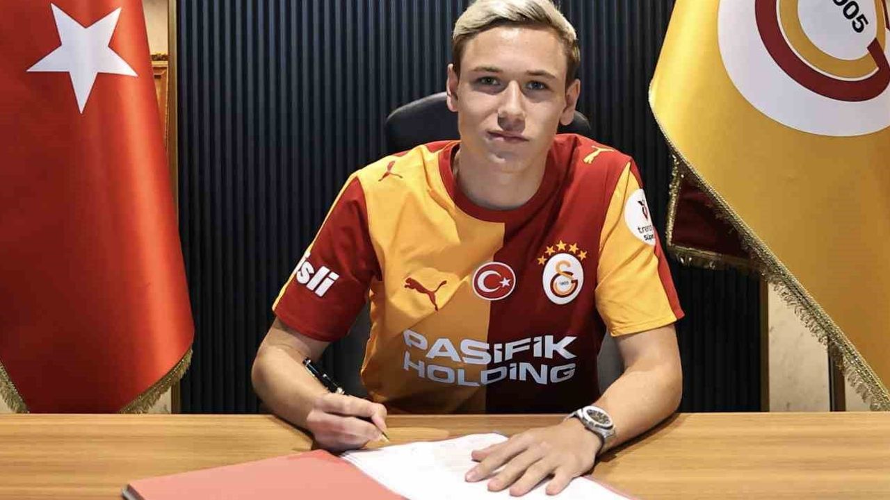 Galatasaray'ın yeni transferi Aleksey Batrakov kupalar için elinden geleni verecek