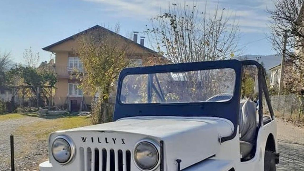Garajın gözdesi oldu: 1952 model cipi 1 buçuk yılda hayata döndürdü