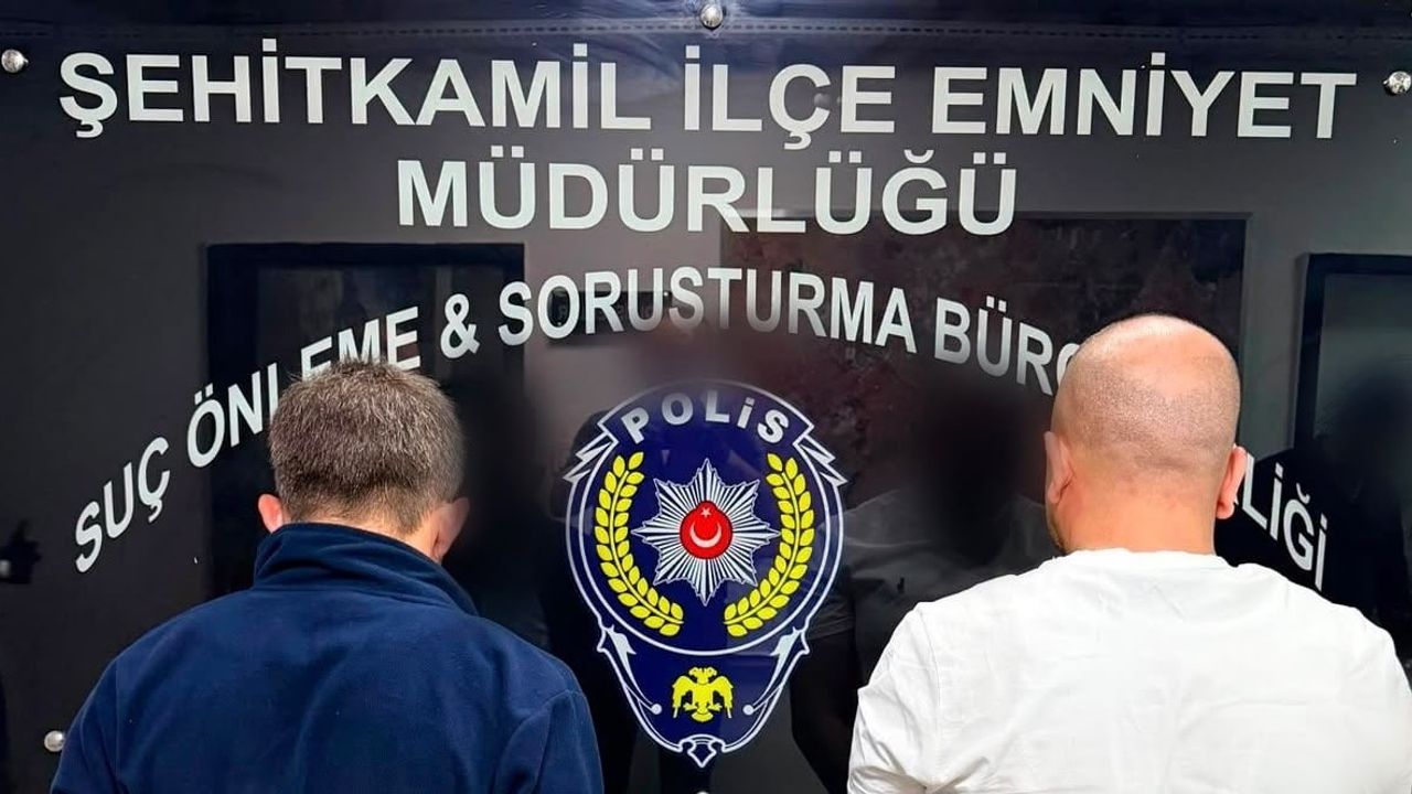 Gaziantep'te baskında 10 ruhsatsız silah ve uyuşturucu ele geçirildi