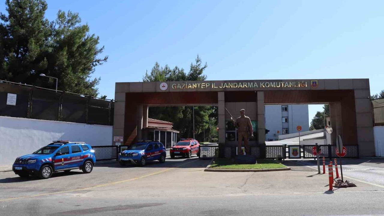 Gaziantep'te jandarma operasyonlarında kesinleşmiş cezaları olan 161 kişi tutuklandı