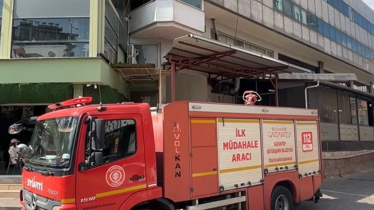 Gaziantep'te lokanta bacası alevlendi, hızlı müdahale daha büyük hasarı engelledi