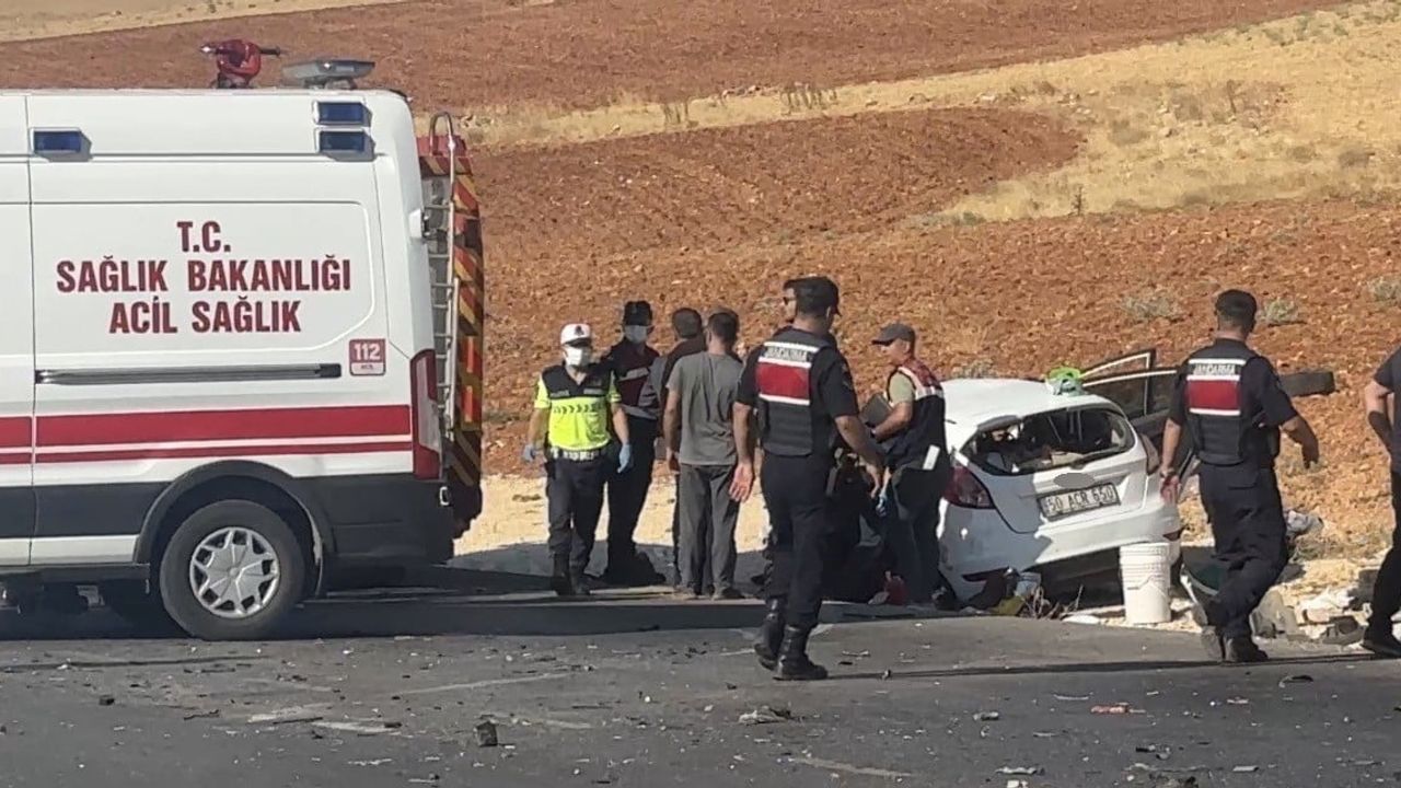 Gaziantep'te Şahinbey'de kafa kafaya çarpışma: iki ölü, dört yaralı