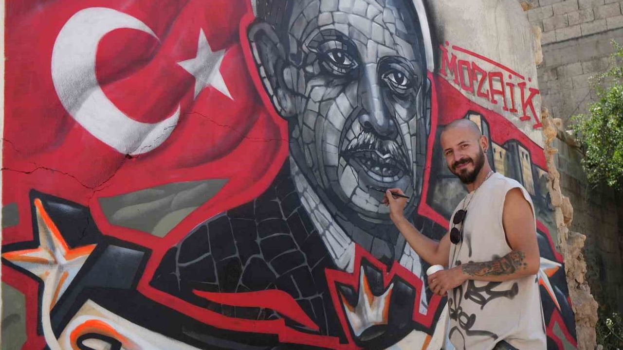 Gaziantepli grafiti sanatçısından Erdoğan'a 25. yıl için mozaik portre