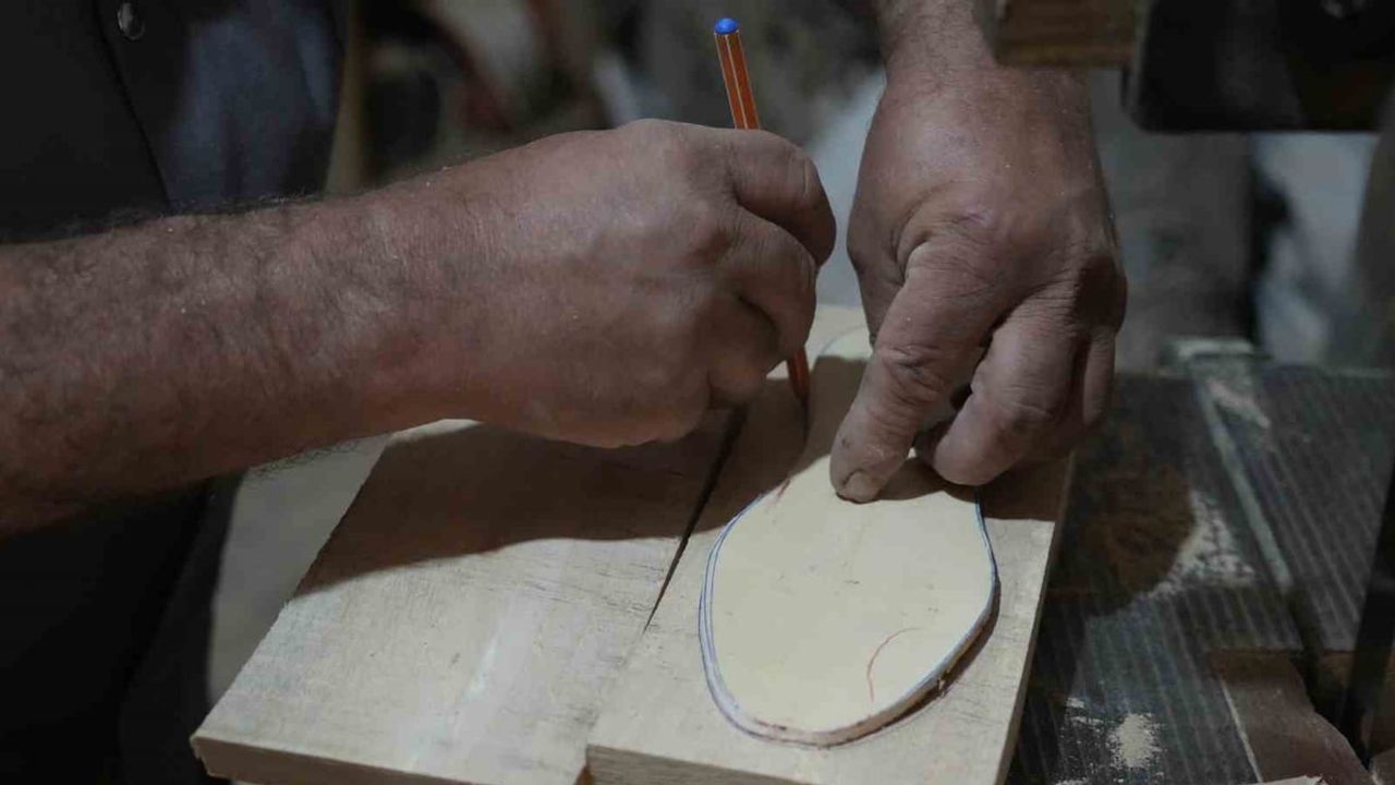 Gaziantepli usta takunyacılığın yaşam çizgisini koruyor