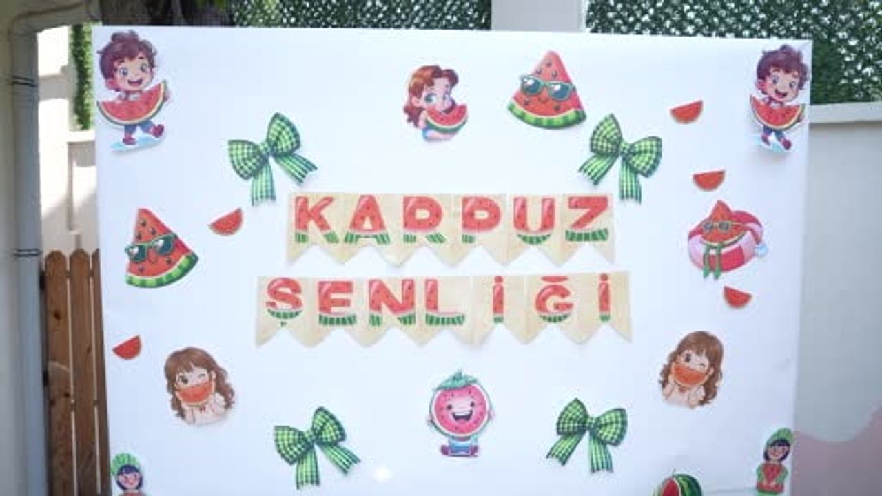 Gaziosmanpaşa'da çocuklar karpuzla israfı oyunla öğrendi