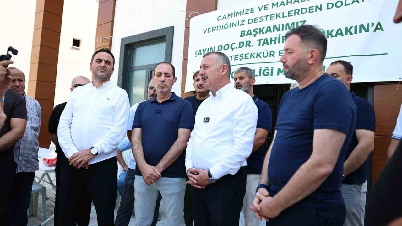 Gazze şehitleri camii ibadete hazırlanıyor, son rötuşlar tamamlanıyor