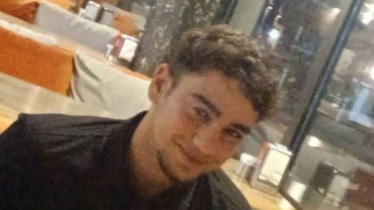 Gece yarısı Karaman'da motosiklet tıra çarptı: genç sürücü hayatını kaybetti