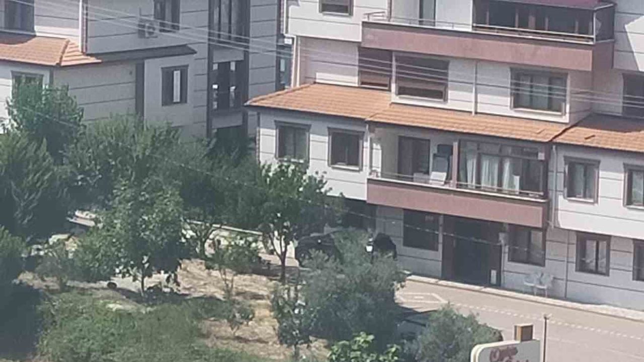 Gemlik’te otobüste rahatsızlanan yolcu ambulansla hastaneye sevk edildi