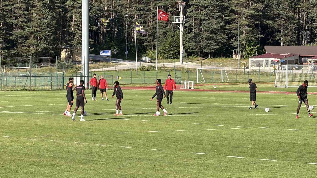 Gençlerbirliği Topuk Yaylası'nda maç planını prova etti