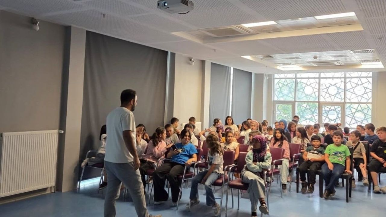 Gençlerde bağ kurma becerileri: Bilecik'te iletişim eğitimi