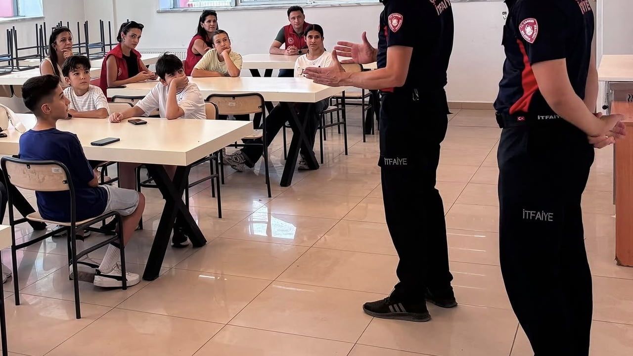 Gençlere Çankırı'da itfaiyecilik mesleği tanıtıldı