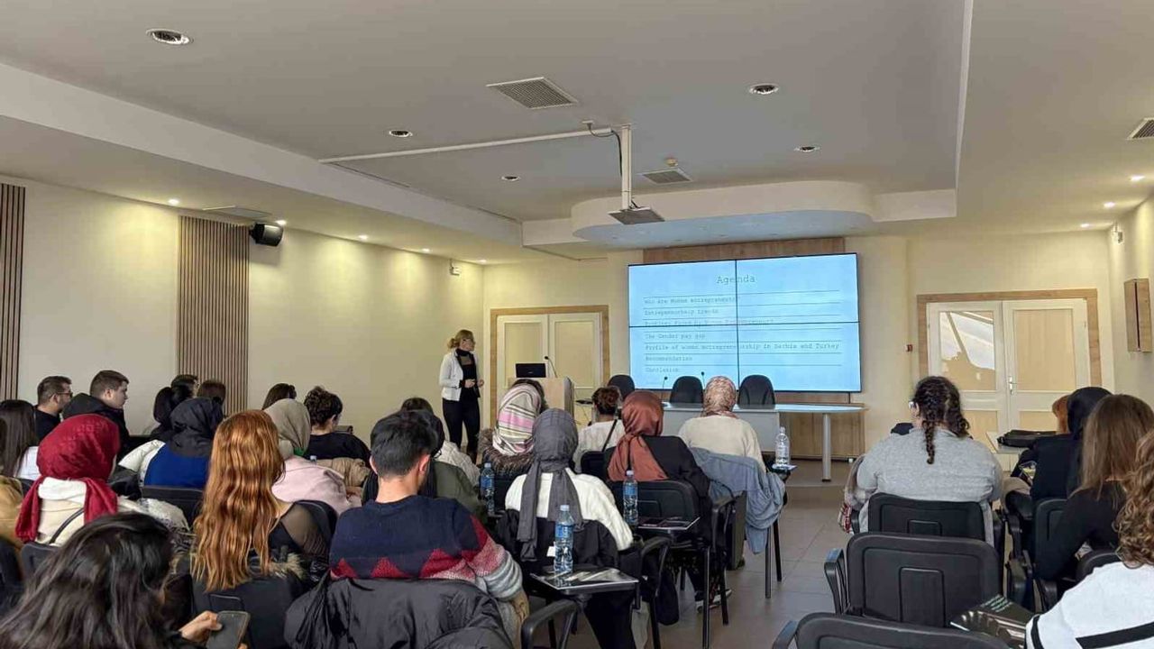 Gençlerin ağını genişleten buluşma: TÜRGEV'in GENÇ-AĞ programı İstanbul'da