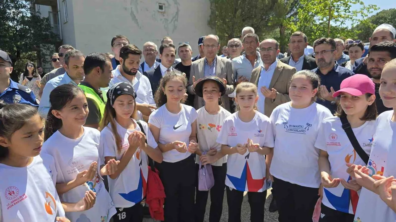 Gençlik için ilk kazma: Orhaneli'ye yarı olimpik yüzme havuzu