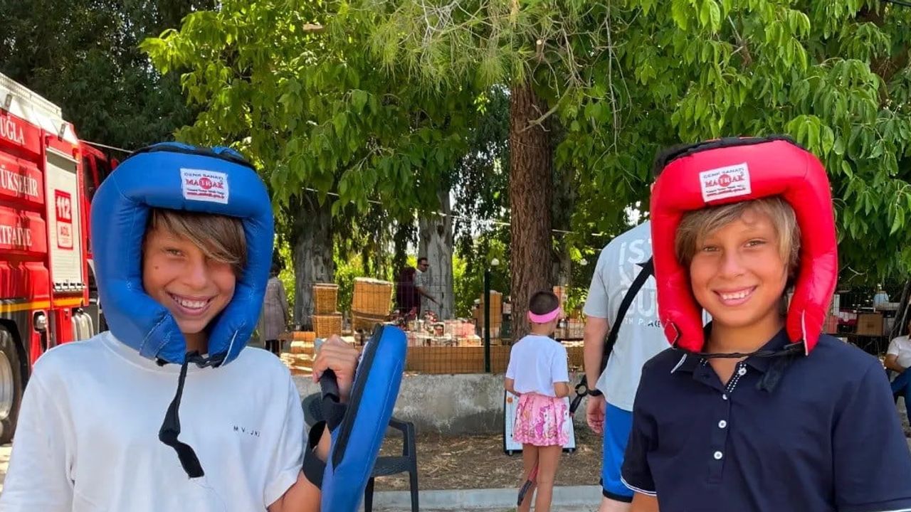 Gençlik merkezinden Akçapınar'da leylek festivalinde dayanışma ve doğa vurgusu