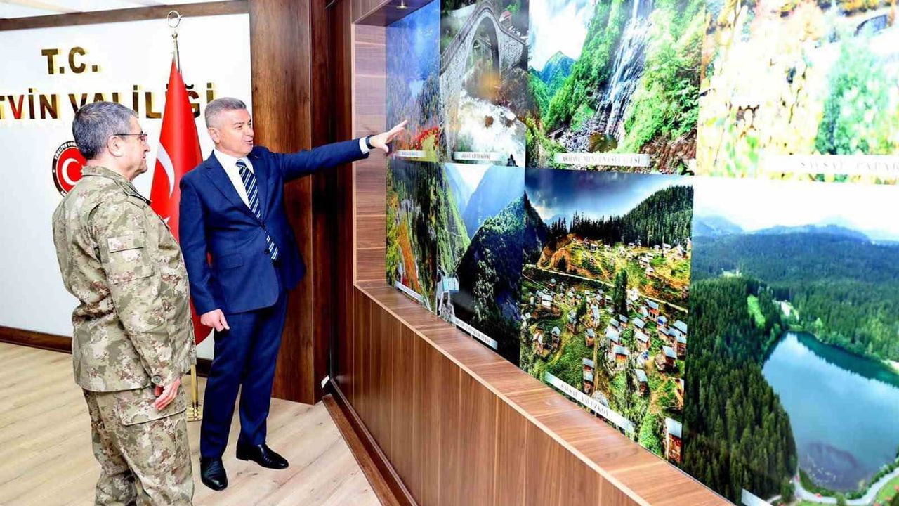 Genelkurmay başkanı Artvin'de: valilikte güvenlik gündemi