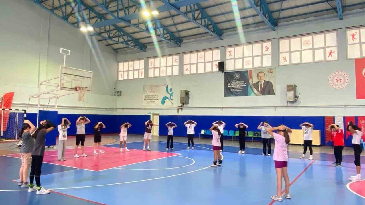 Germencik'te yaz okulunda spor heyecanı büyüyor