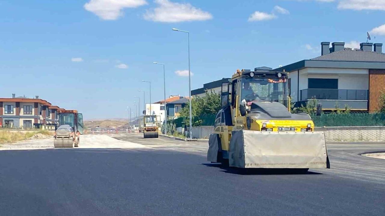 Gesi Fatih'te 2.5 kilometrelik dönüşüm: yollar yenileniyor
