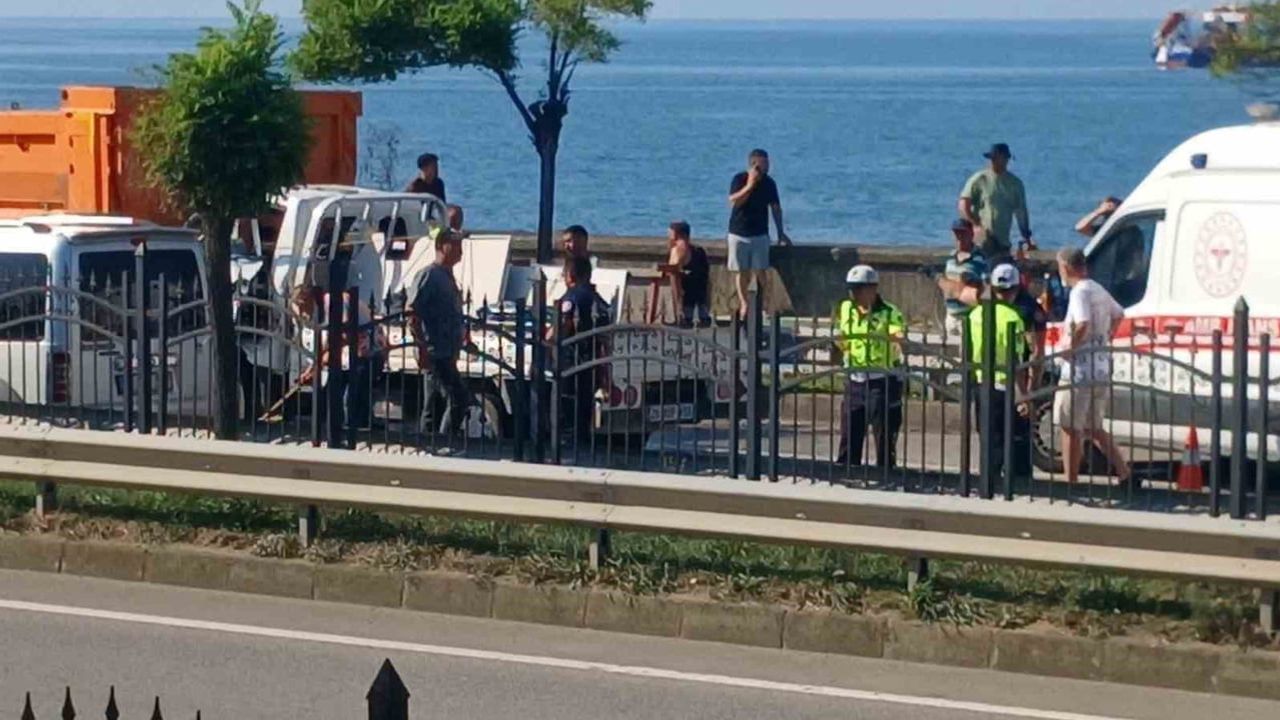 Giresun'da fren arızası sonrası kamyona çarpan kamyonette sıkışan 15 yaşındaki çocuk yaşamını yitirdi
