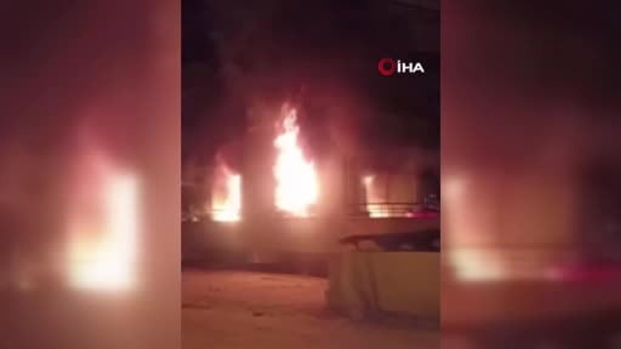 Giriş katındaki patlama evi kullanılamaz hale getirdi: anne ve oğlu yanarak yaralandı