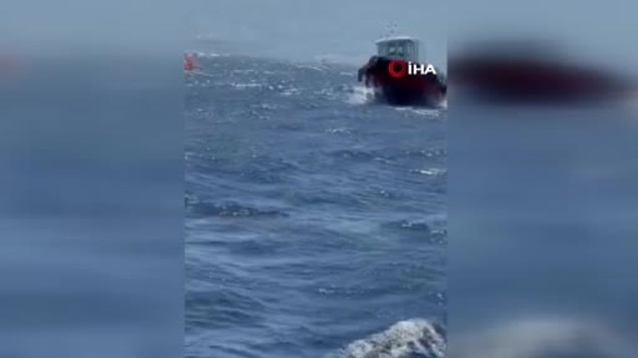 Girne açıklarında denize gömülen katamaran için seferberlik